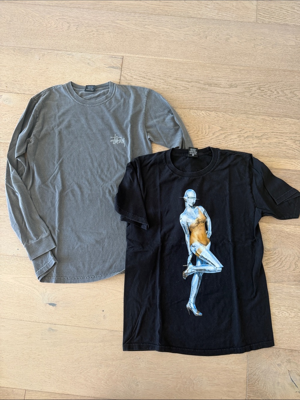 Stussy Gray Long-Sleeve Tee & Black Graphic Short-Sleeve Tee - Men